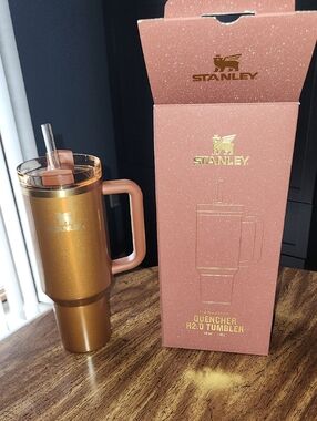 Stanley Copper Tinsel Quencher Tumbler with Handle